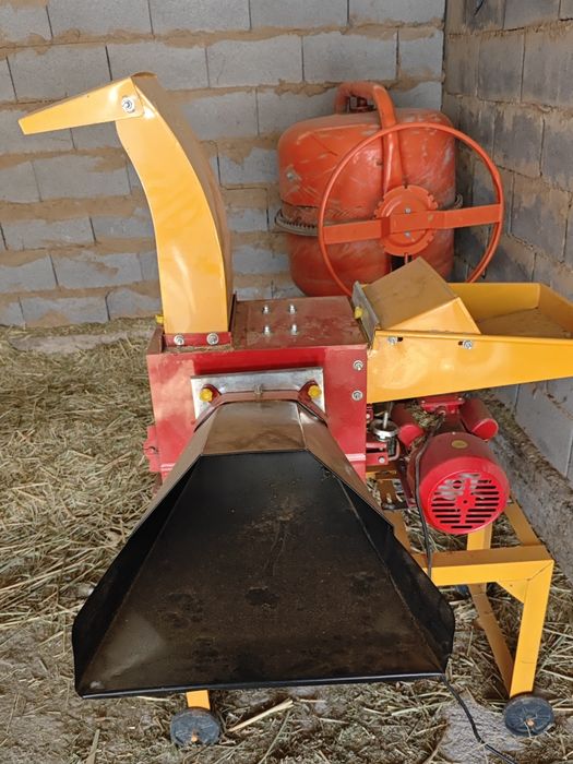 Дробилка зерна и сена