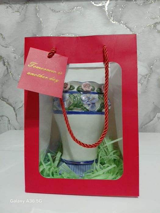 Подарок ваза для цветов