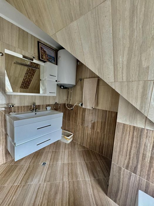 Продава се Къща в Бургас, Център - 211 кв.м за 1564 €/кв.м - Снимка #6