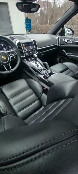 Porsche Cayenne 2016 Platinum Edition Euro 6