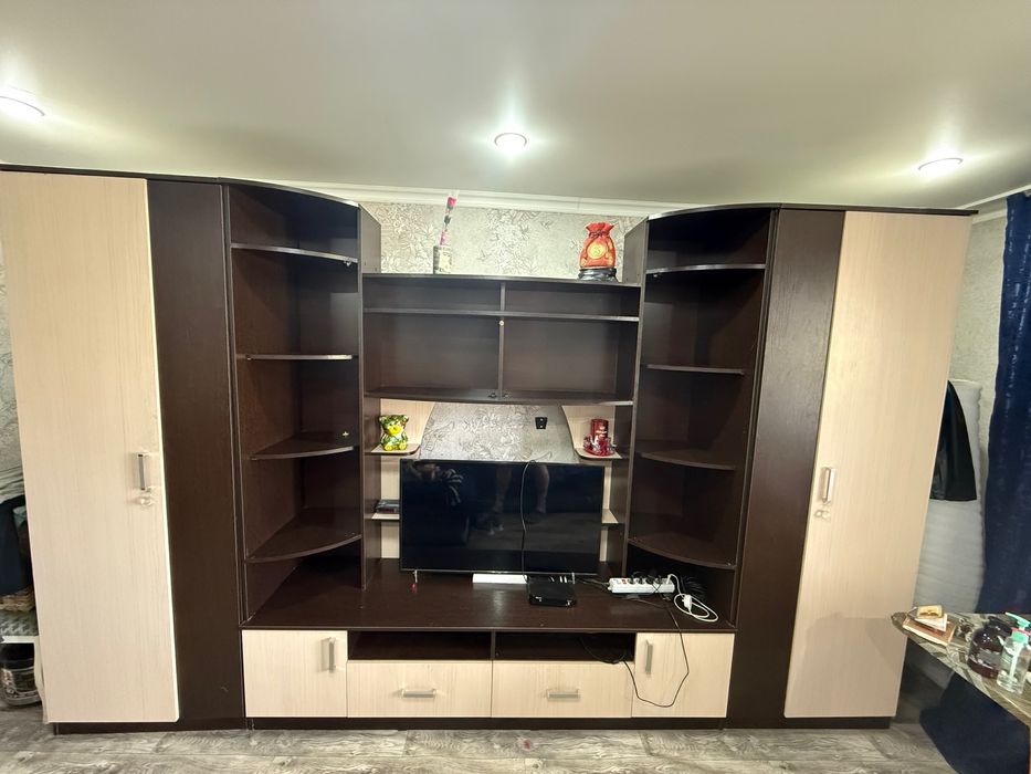 Стенка в гостиную