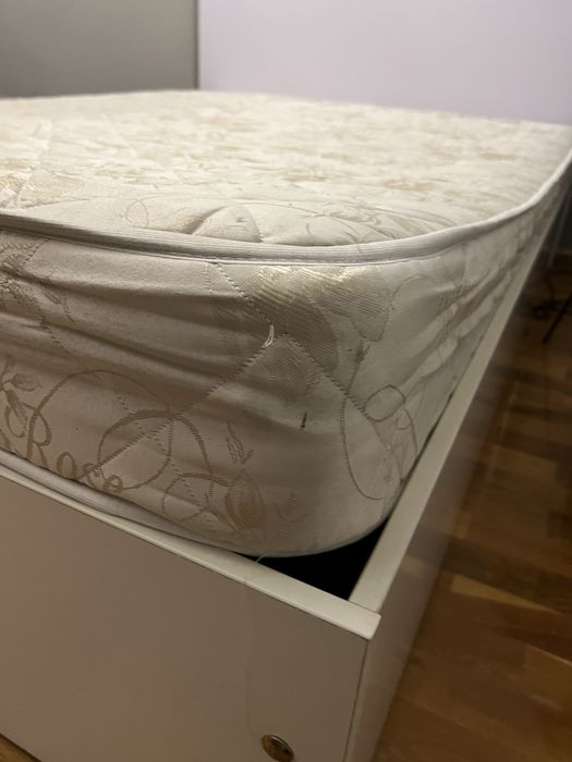 Спальный гарнитур, кровать