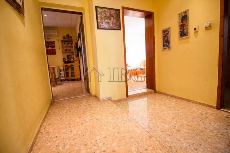 Продава се Къща в с. Бъзън, Област Русе - 240 кв.м за 563 €/кв.м - Снимка #7