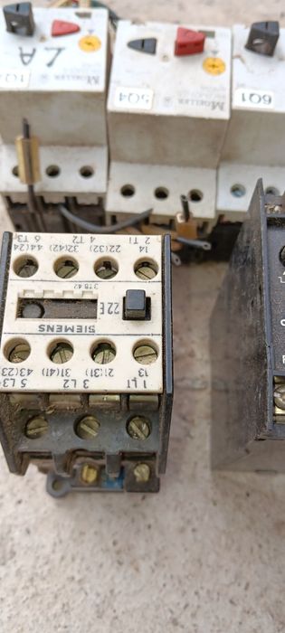 Contactori electrici diferite modele