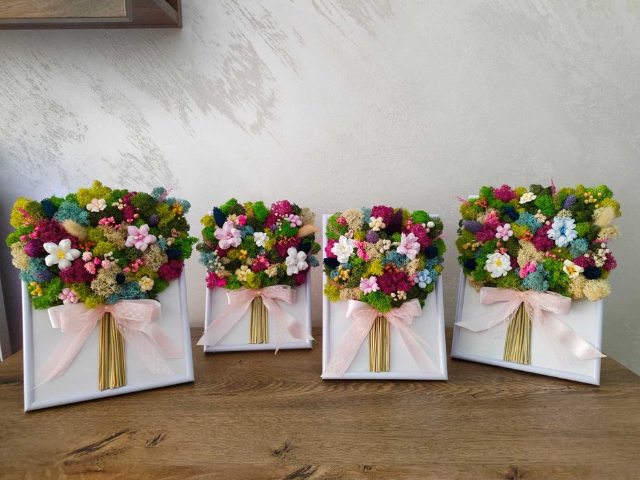 Букет в рамка от скандинавски мъх