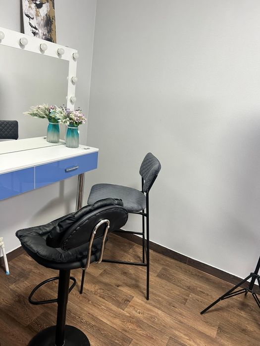 Сдаю кабинет и кушетки