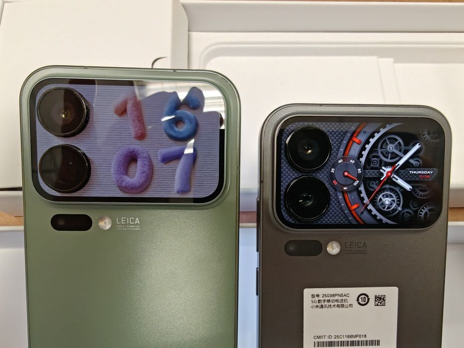 Чисто нов Xiaomi 17 PRO Max 16/512/1024GB с двоен селфи дисплей, Esim