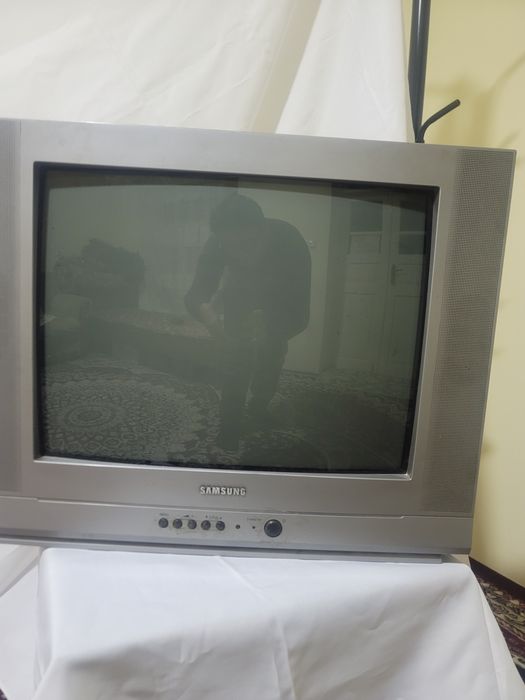 Samsung tv sotiladi
