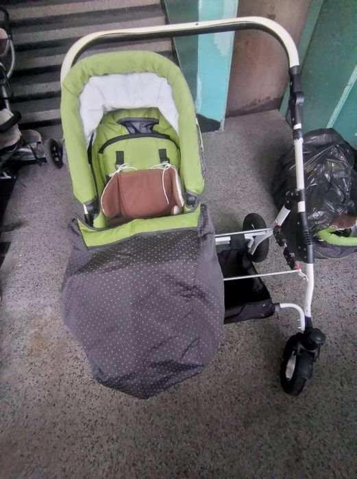 Количка за близнаци