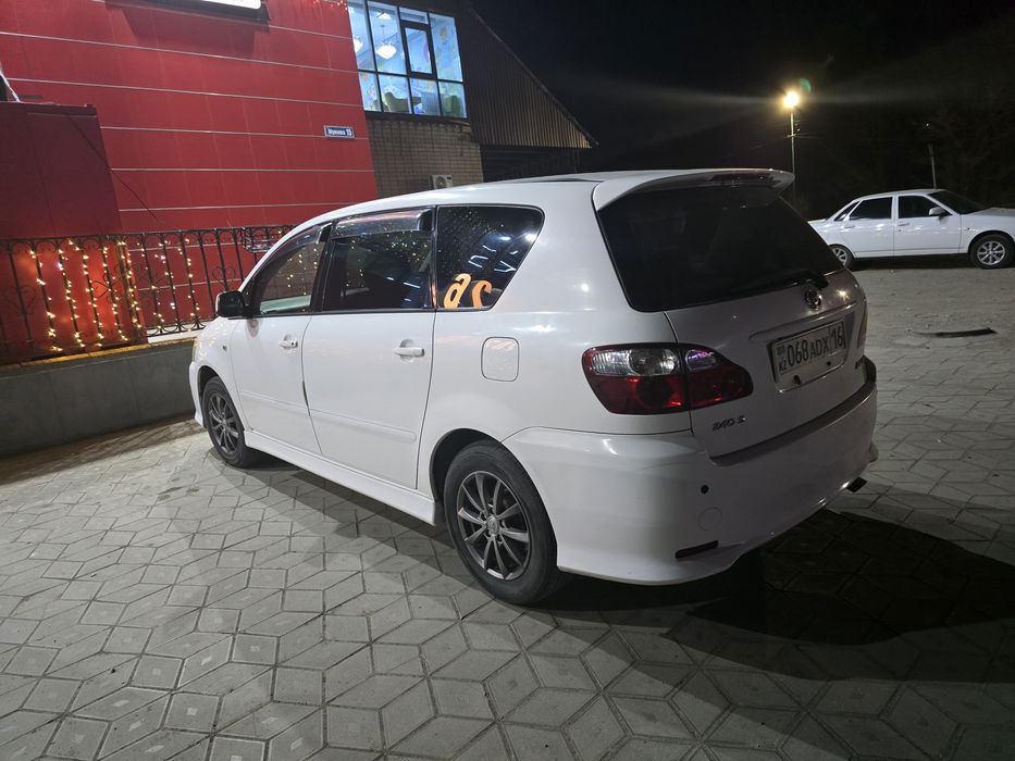 Продам Toyota Ipsum 2005 г