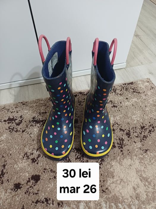 Adidasi fetite 26-32 si veste