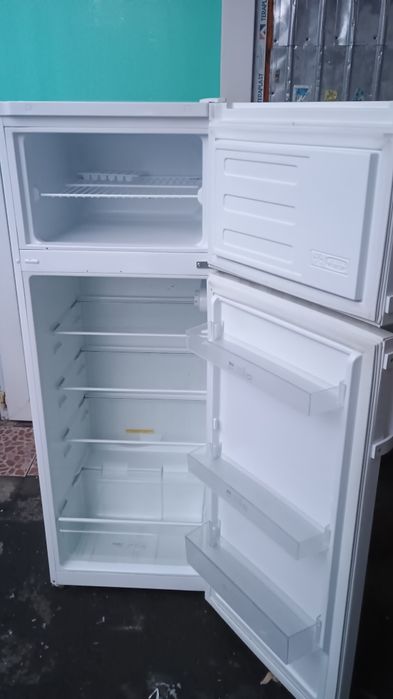 Frigider Arctic Asigur Transport