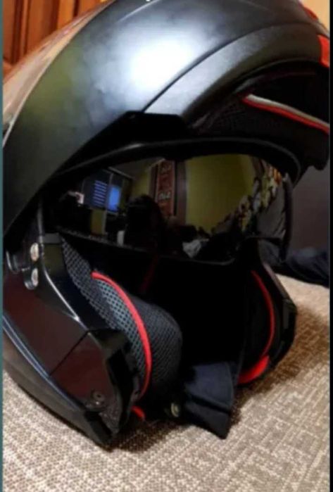 Продавам италианска модуларна каска Nolan - XS