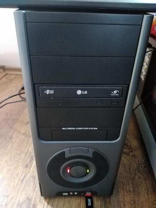 Настолен компютър