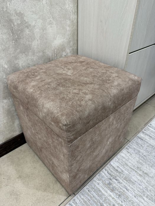 Продам  пуфик.