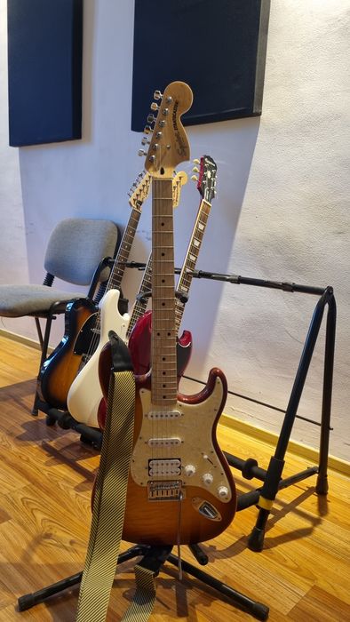 Электрогитара Фендер скваер