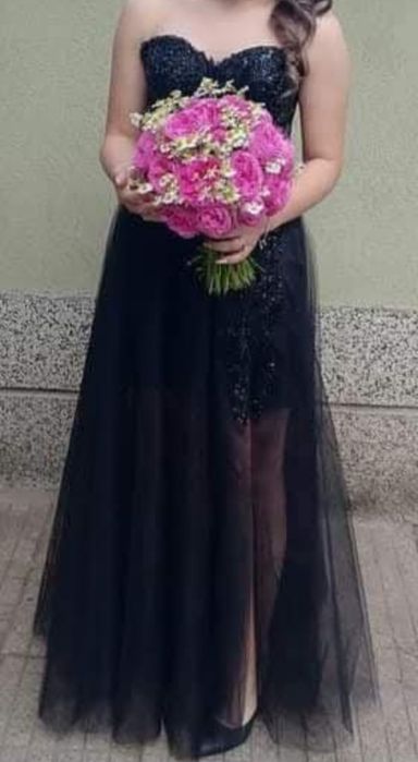 Продавам бална рокля