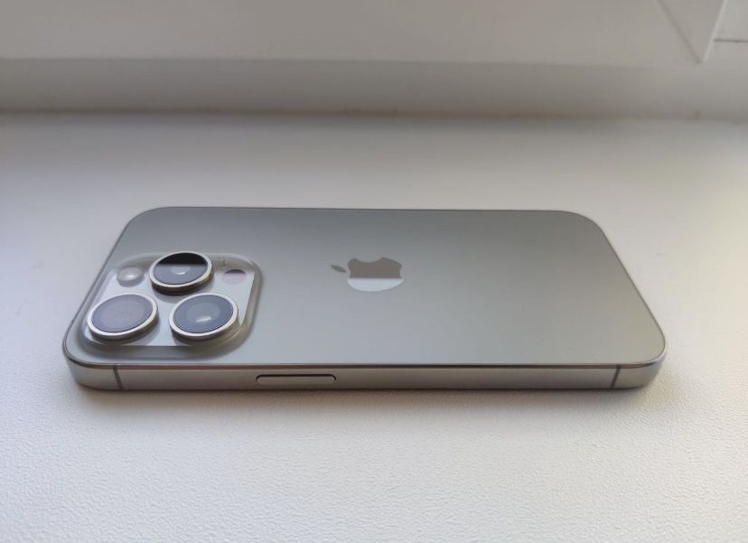 Apple IPhone 15 pro 128gb