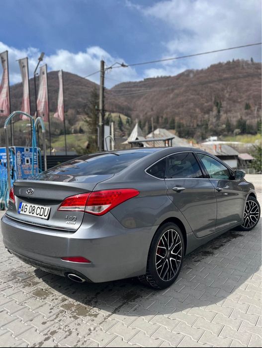 Vând Hyundai I40