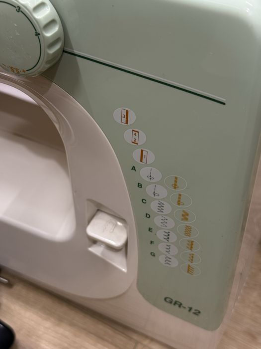 Швейная машинка Janome Gr-12