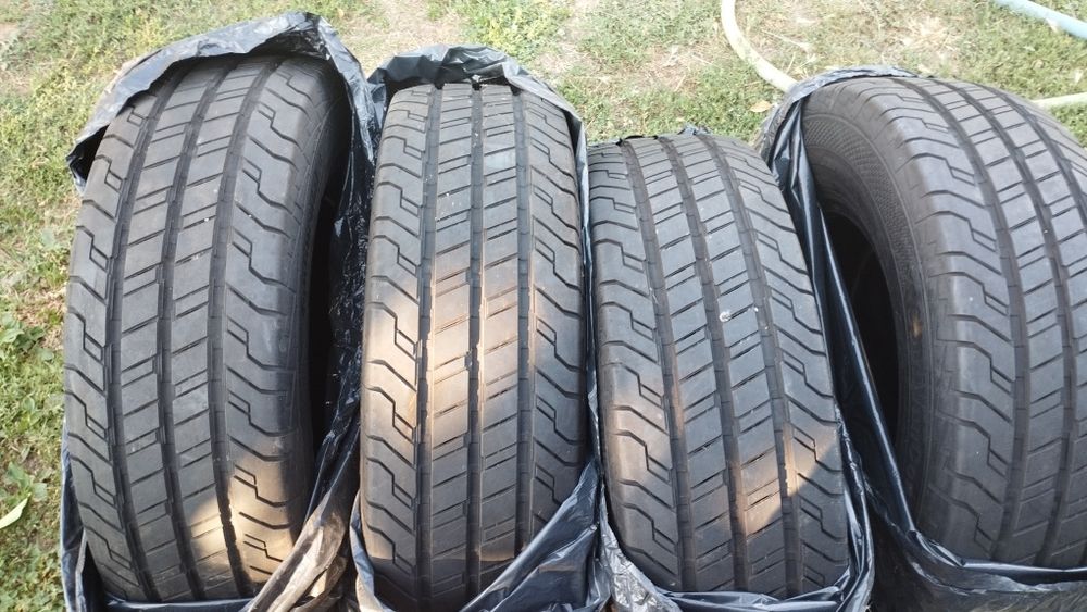 Continental VanContact 225/75/16