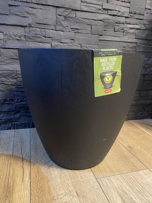 Ghiveci interior-exterior din platic reciclat