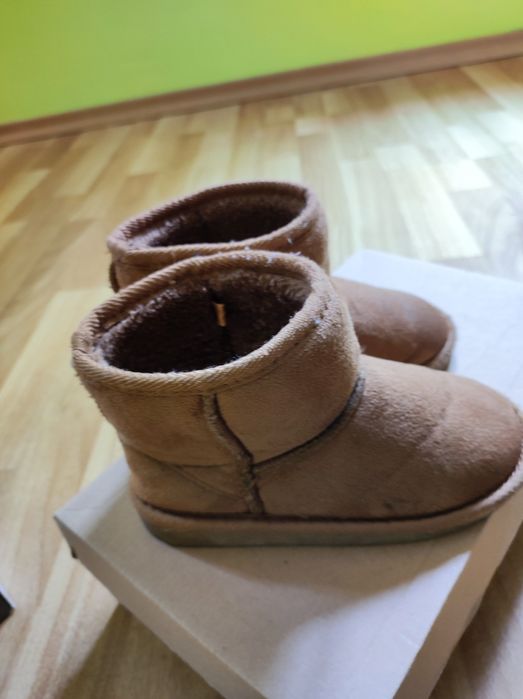 Детски боти и ботуши