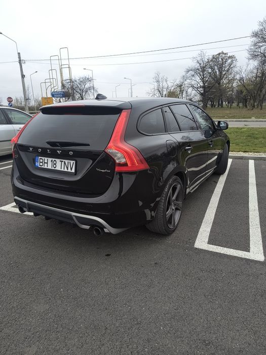 Volvo v60 2.0d R Line automat