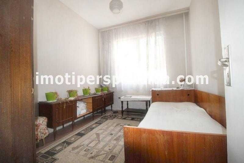 Продава се Тристаен апартамент в Пловдив, Кючук Париж - 136 кв.м за 1236 €/кв.м - Снимка #1