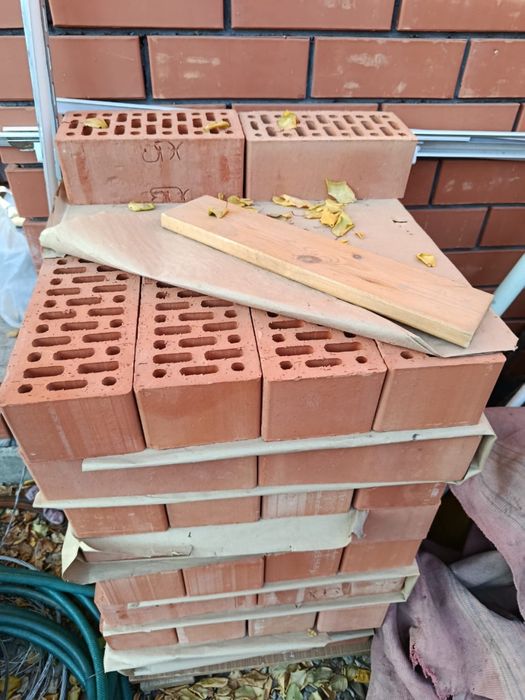 Продаю кирпичи новые