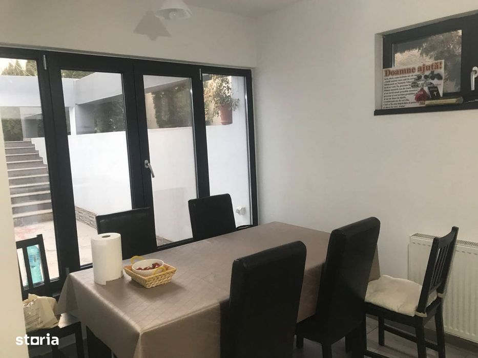 Apartament De Vânzare cu 3 Camere+ curte zona București-noi sec.1
