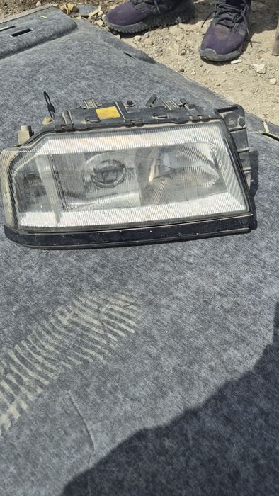 Десен Оригинален Фар за Алфа Ромео 167