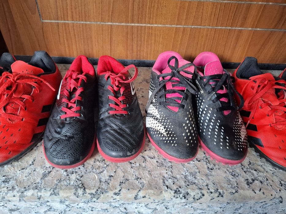 Различни модели оригинални футболни обувки