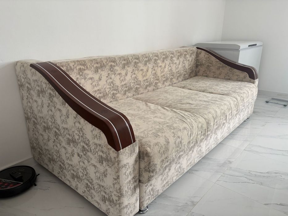 Продам диван недорого