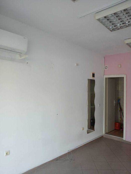 Дава се под наем Офис в Варна, Лятно кино Тракия - 17 кв.м за 193.8 € - Снимка #1