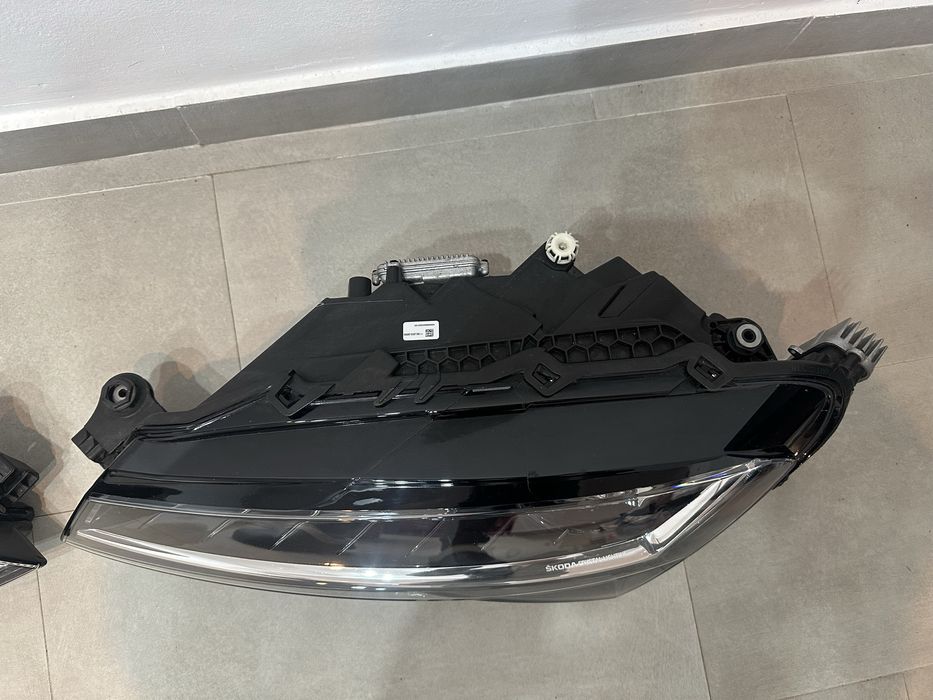 Faruri far stanga dreapta skoda superb 3 facelift full led 2019-2023