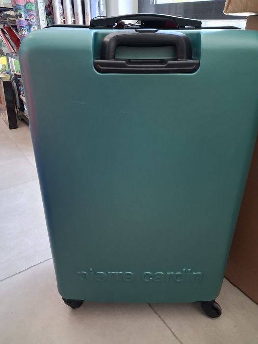 Голям куфар перлено зелен