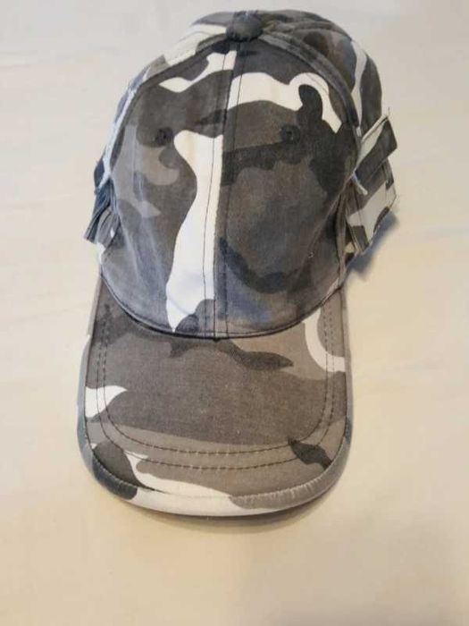 sapca camuflaj cu buzunare laterale