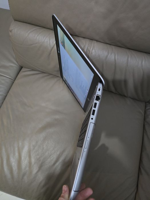 Laptop HP, i5-7200, ram 16g , ssd 180gb, bat 4 ore