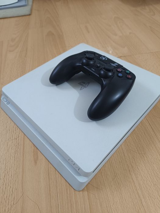 Playstation 4 Slim  - Glacier White (Modat)