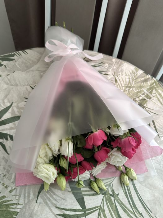 Букет цветы кустовые роза