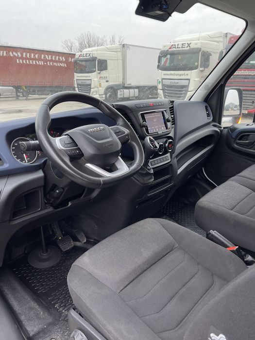 Inchirieri Dube/ Inchiriez Duba Cutie Automata Iveco Daily Fara Sofer