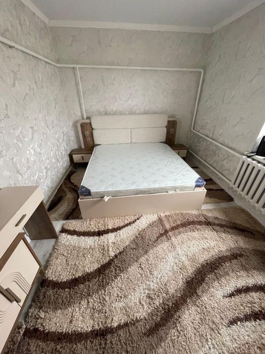 Спальныи шкаф сатылады