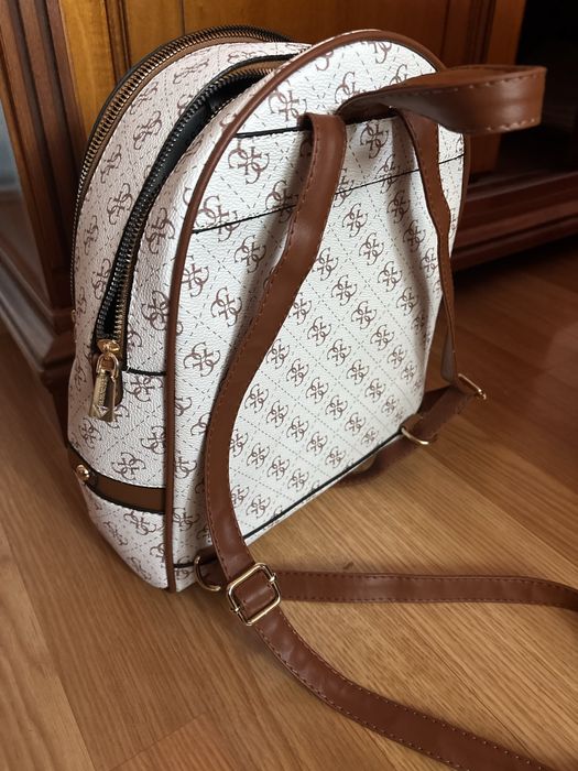 Ghiozdan Guess - nou