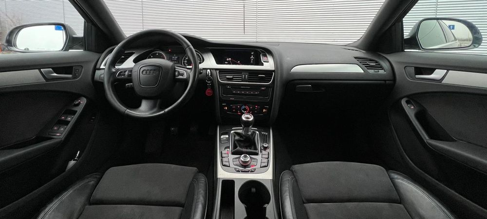 Vand Audi A4 B8 2010 2.0 TDI SLine inmatriculata RO LED urgent impecab