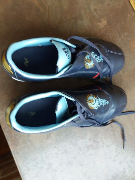 футболни стоножки,маратонки,кецове,спортни обувкиAdidas,адидас,38,5