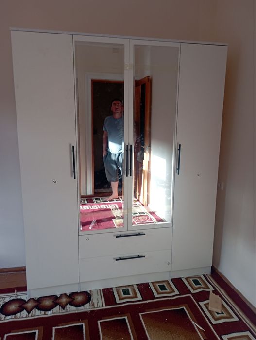 Shkaf sotiladi Dastafka ustanovka bepul