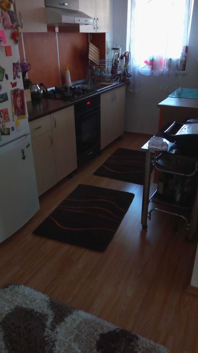 Vand apartament 3 camere in Floresti zona Muzeul Apei