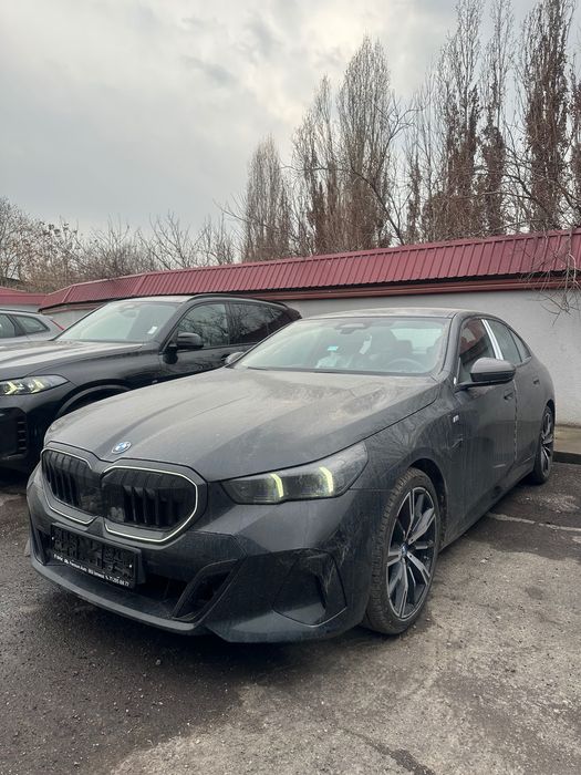Продам новый BMW 550E xDrive Hybrid в наличии с официальной гарантией