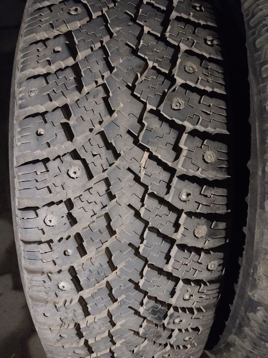 4 шины Nokian 225 70 R16.